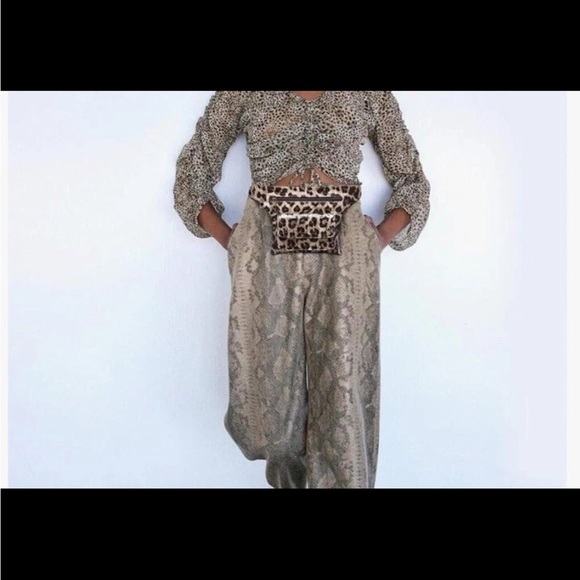 NWT- Badiya Leopard Print Belt Bag - Picture 8 of 9